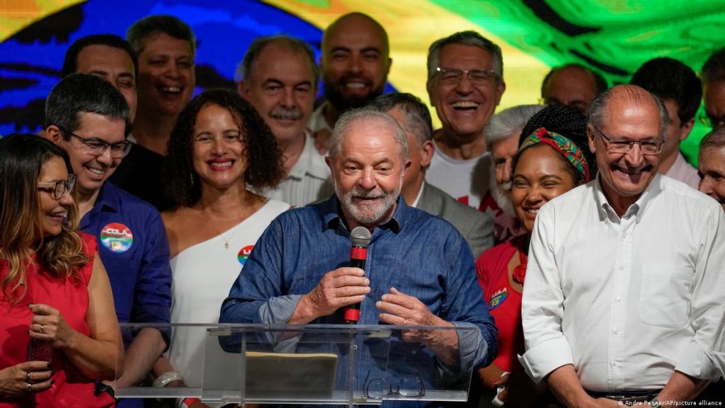Lula sigraði með 50,9% atkvæða