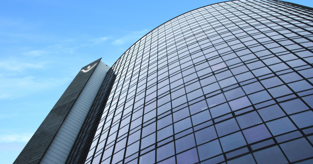 Íslandsbankaskýrslan kemur ekki fyrir landsfund xD