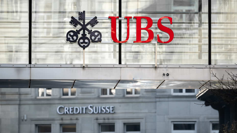 Stærsta bankasamruna síðan í fjármálakrísunni 2008 lokið – UBS stjórnar nú 5 trilljörðum dollara