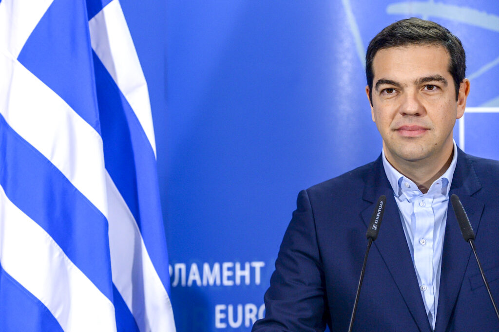 Tsipras segir af sér sem formaður Syriza