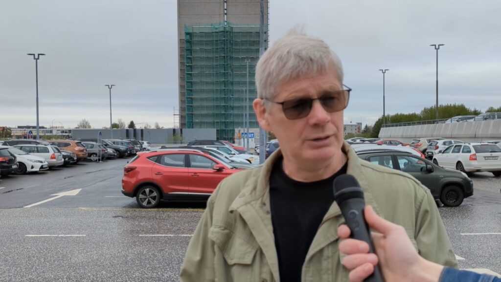 „Fjölgum kvenfólkinu, það kann að stýra landinu“