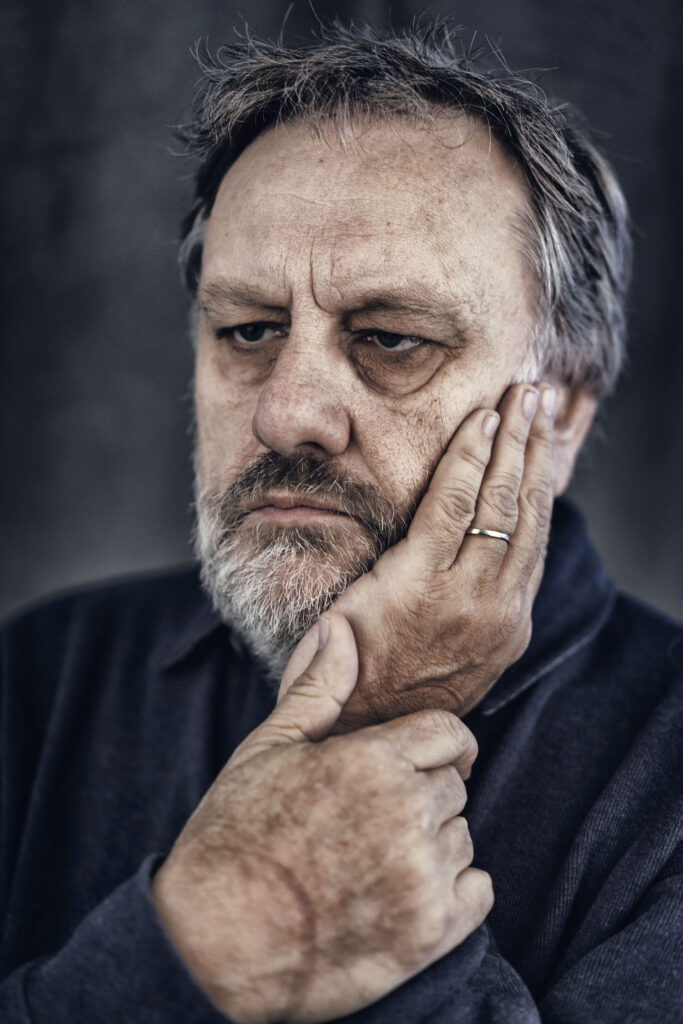 Slavoj Žižek: „Vinstrið verður að kalla eftir lögum og reglu“