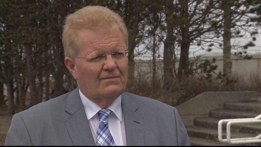 Gruna að Skúli Eggert hafi verið fenginn til að skrifa hvítþvottarskýslu fyrir Bjarna