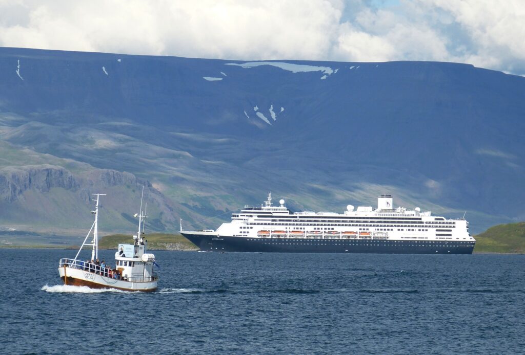 Meiri brennisteinsmengun frá skemmtiferðaskipum eins fyrirtækis en öllum bílaflota Evrópu