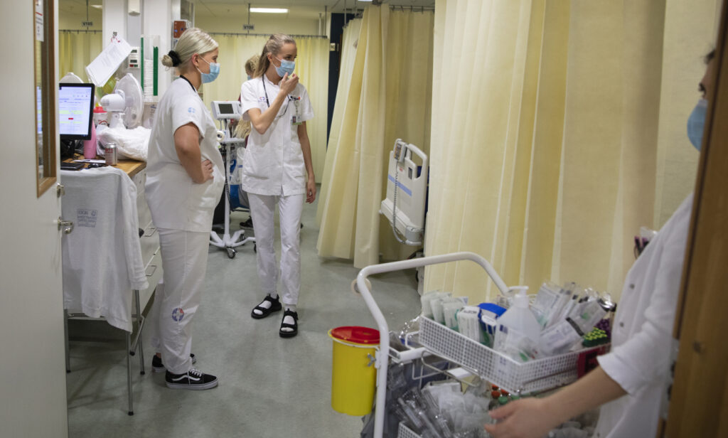 Fjölgun covid-sýkinga er ein helsta ástæða mikils álags á bráðamóttöku