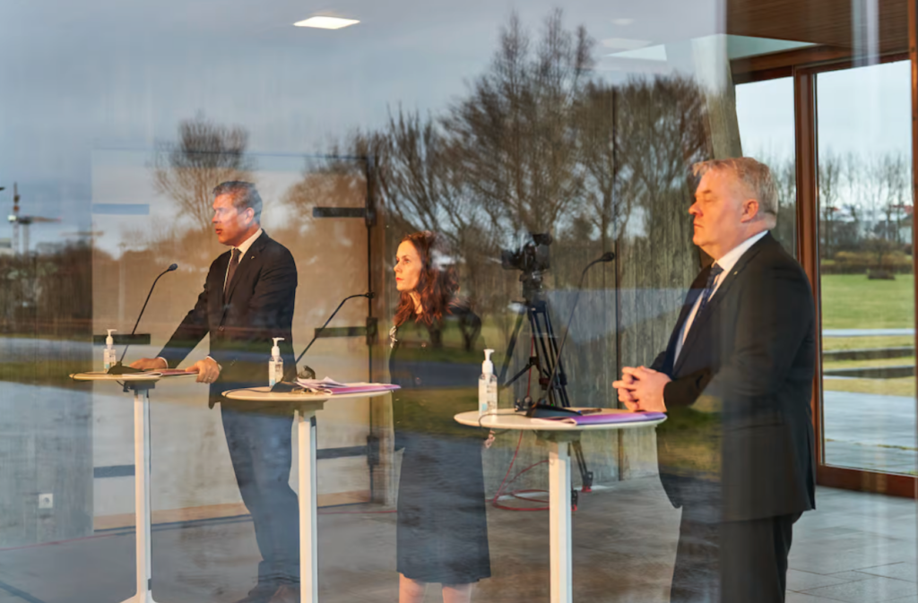 Stjórnarmyndunarviðræður á Þingvöllum í dag