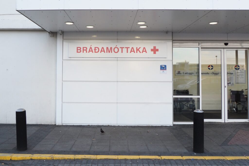 Starfsfólk bráðamóttöku Landspítalans tilkynnir forsvarsfólk vistheimilisins Bjargs til Landlæknis