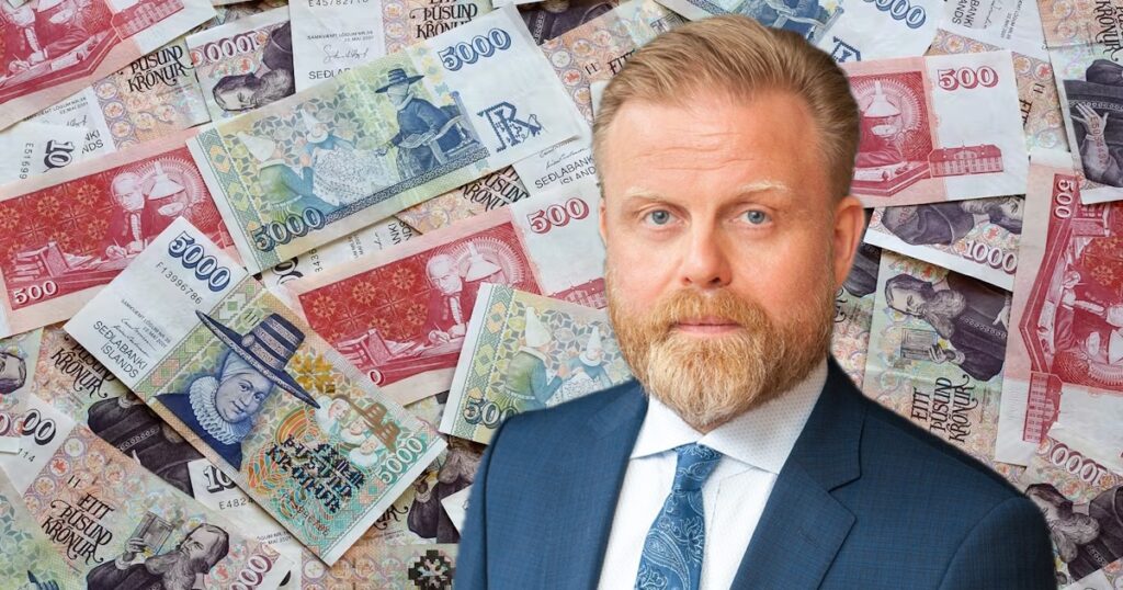 Dirty-floting (handstýrð) gengisstefna ríkisstjórnar og Seðlabanka