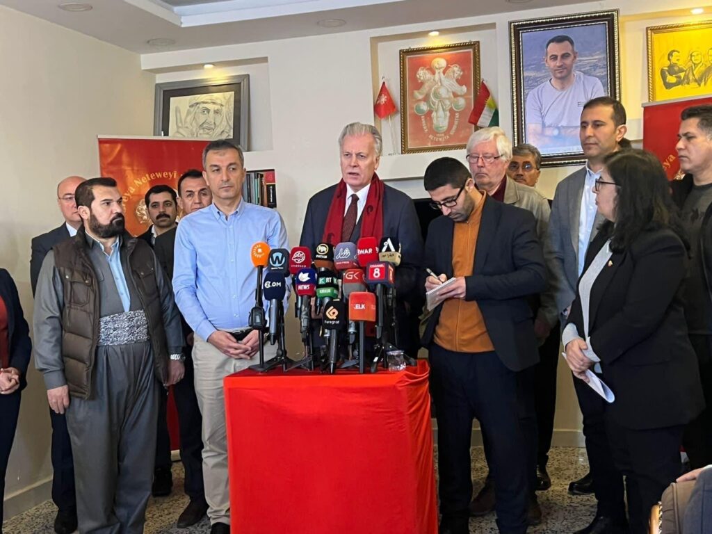 Reynt að neyða Erdogan að samningaborði við Kúrda