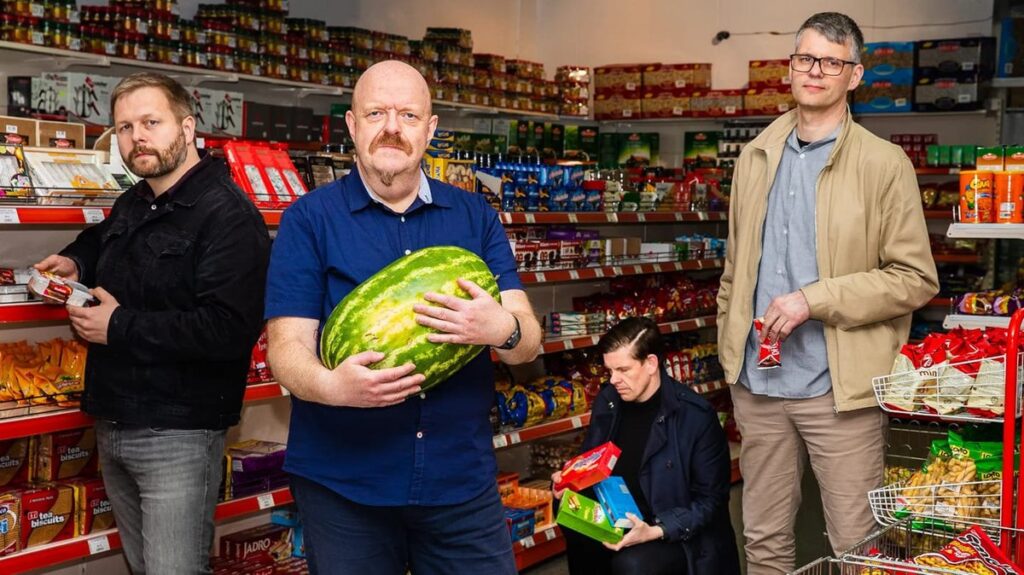 Samherji hafi keypt öll lög á nýrri plötu sem fjalli um góðverk fyrirtækisins!