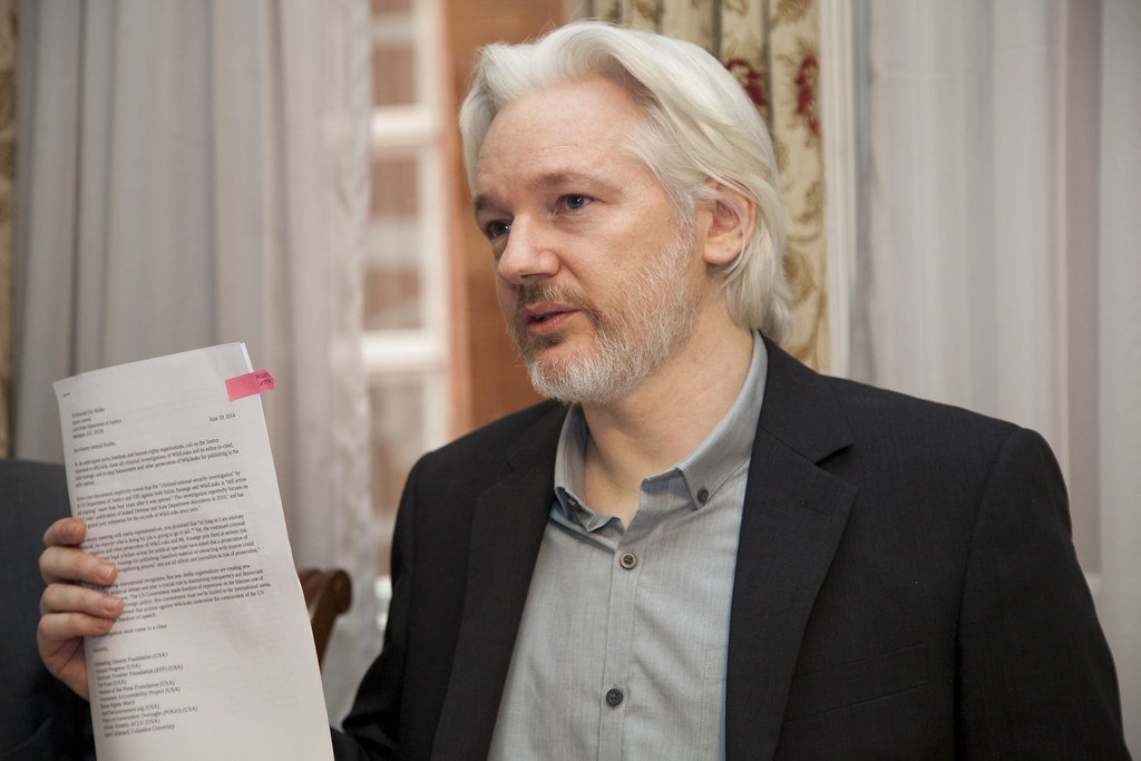 Assange laus – „stórkostlegar fréttir“