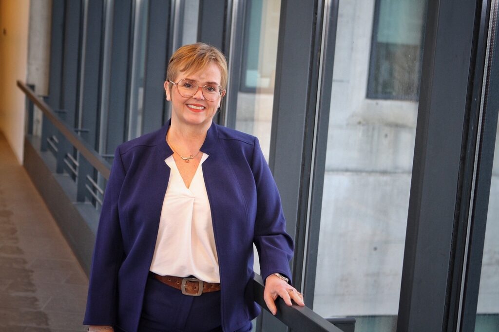Vill að Silju Báru verði vikið úr starfi