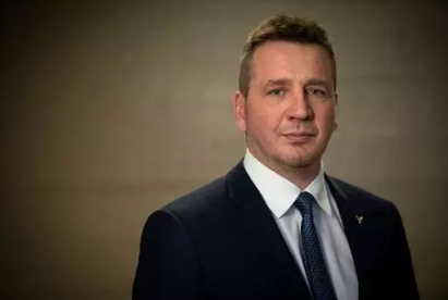 Helsta mál sjalla að hindra lýðræði þjóðarinnar